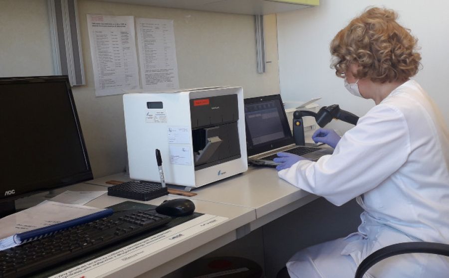 Ruszyło laboratorium w Słupsku wykonujące testy na koronawirusa