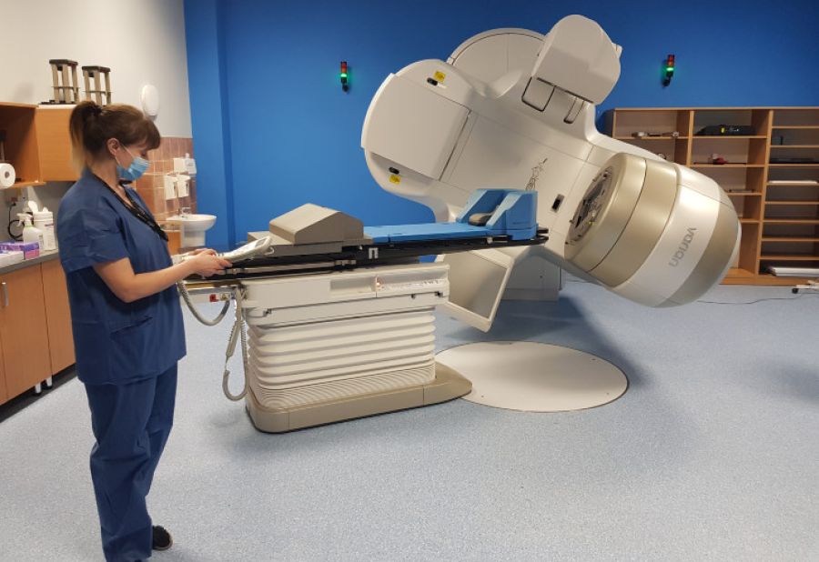 Najnowsze urządzenie do radioterapii dla chorych na nowotwory trafiło do Szpitala Morskiego w Gdyni