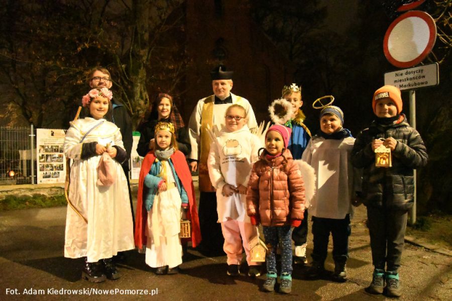 Pochód Wszystkich Świętych przeszedł ulicami Kościerzyny
